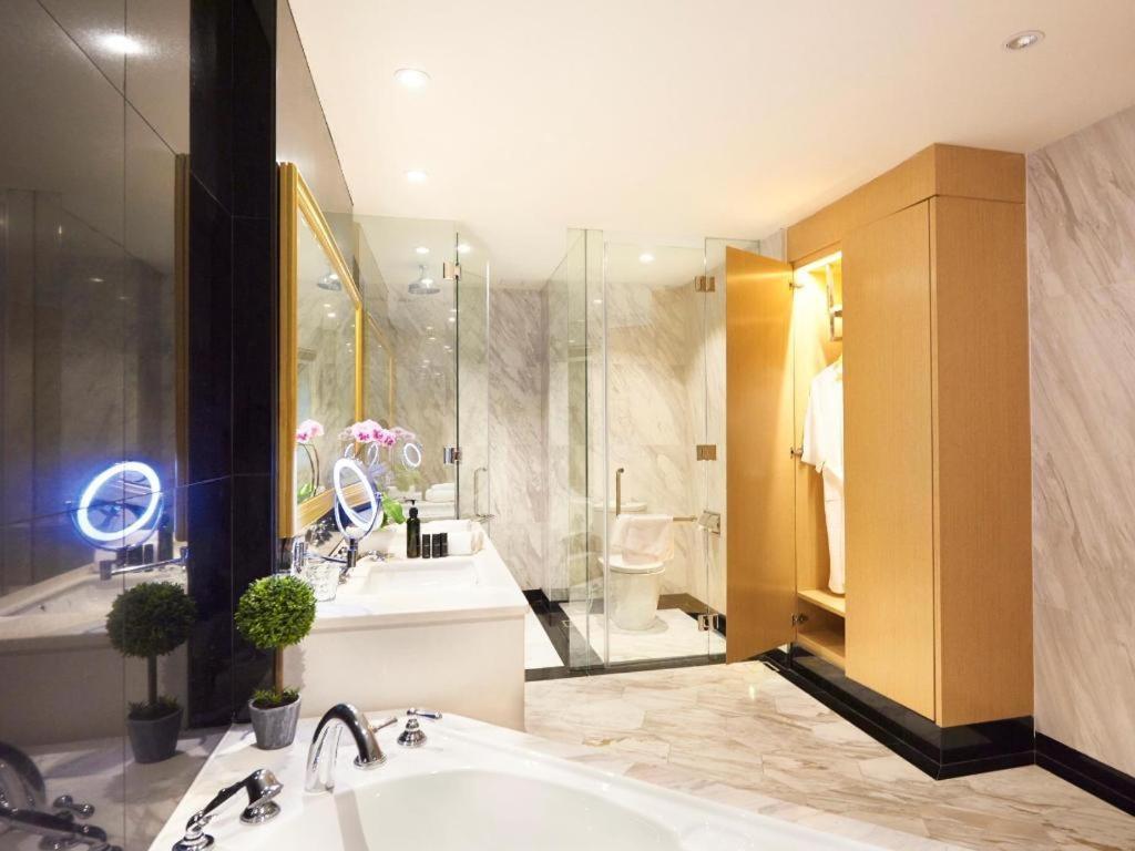 Kingwood Boutique Hotel Miri Extérieur photo